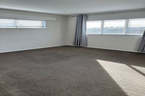 Photo of property in 77 Granville Drive, Massey, Auckland, 0614