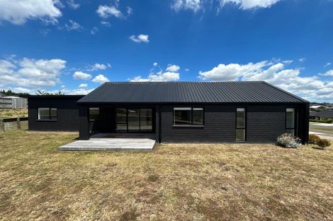 Photo of property in 13 Bragato Way, Te Kauwhata, 3710