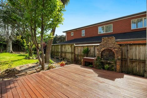 Photo of property in 13 Booralee Avenue, Botany Downs, Auckland, 2010