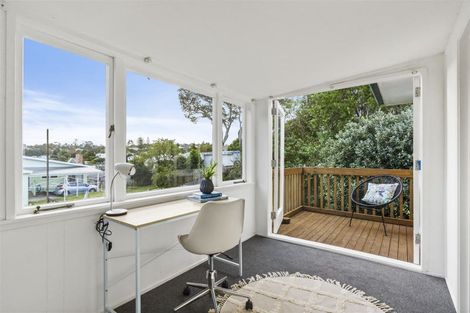 Photo of property in 16 Wylie Avenue, Sunnynook, Auckland, 0620