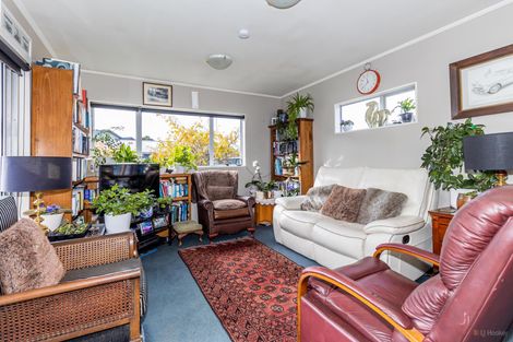 Photo of property in 12 Parsonage Road, Waimate, 7924