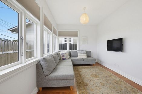 Photo of property in 185 Coutts Street, Rongotai, Wellington, 6022