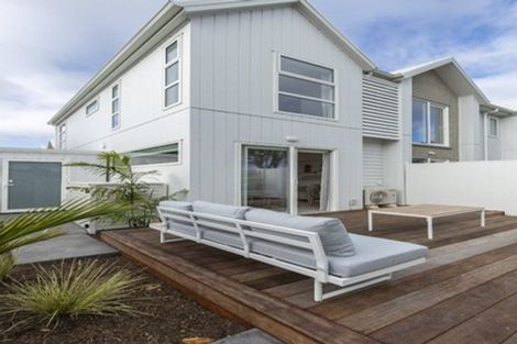 Photo of property in 1/4 Cracroft Street, Welbourn, New Plymouth, 4310