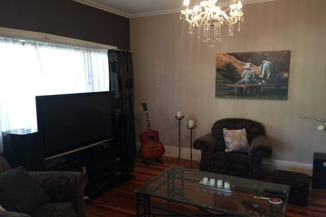 Photo of property in 81 Bay Street, Red Beach, 0932