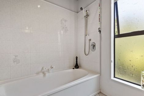 Photo of property in 12 Da Vinci Place, West Harbour, Auckland, 0618