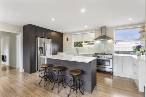 Photo of property in 37 Whitford Road, Howick, Auckland, 2014