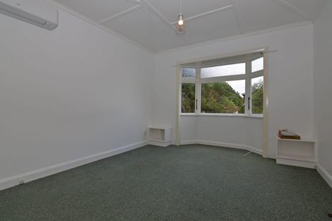 Photo of property in 88 Percy Dyett Drive, Karori, Wellington, 6012