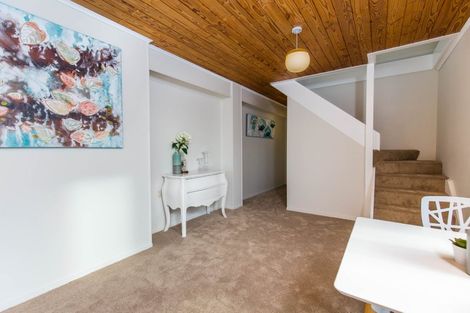 Photo of property in 162 Luckens Road, West Harbour, Auckland, 0618