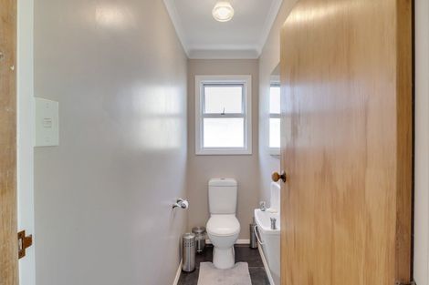 Photo of property in 21 Fantham Street, Hawera, 4610