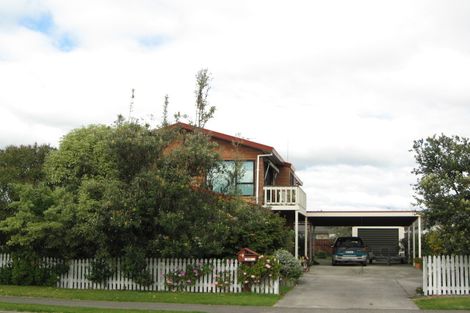 Photo of property in 100 Harbour Road, Ohope, 3121