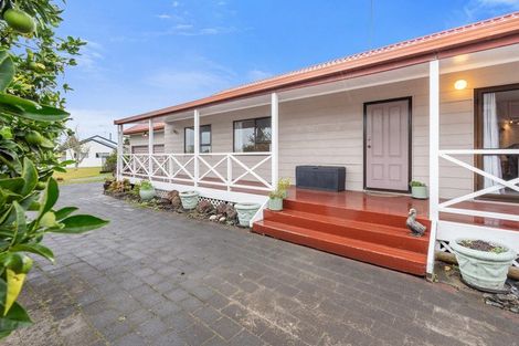 Photo of property in 143 Florence Avenue, Orewa, 0931