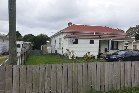 Photo of property in 81 De Lautour Road, Inner Kaiti, Gisborne, 4010