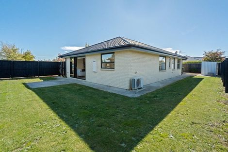 Photo of property in 74a Shillingford Boulevard, Rolleston, 7615