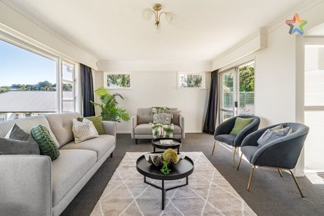 Photo of property in 24 Martin Grove, Normandale, Lower Hutt, 5010