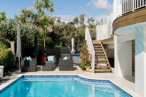 Photo of property in 19 Evelyn Road, Cockle Bay, Auckland, 2014