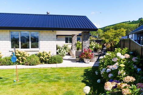 Photo of property in 13 Franks Place, Outram, 9019