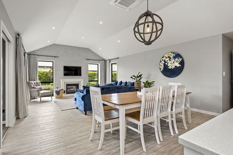 Photo of property in 131 Saint Kilda Road, Cambridge, 3434