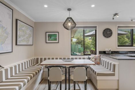 Photo of property in 6b Lady Cobham Grove, Anakiwa, Picton, 7281