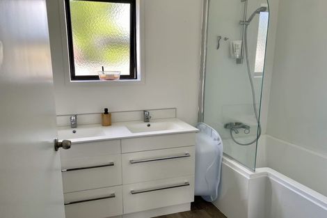 Photo of property in 18b Strowan Avenue, Fairfield, Hamilton, 3214