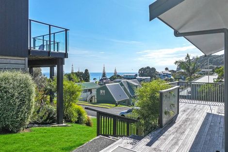 Photo of property in 208 Russell Bruce Place, Onemana, Whangamata, 3691