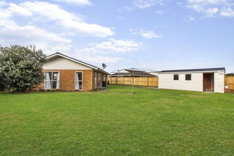 Photo of property in 21 Calthorp Close, Favona, Auckland, 2024