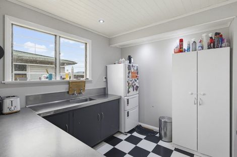 Photo of property in 2 Margaret Street, Shannon, 4821