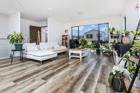 Photo of property in 50 Pacific Heights Road, Orewa, 0931