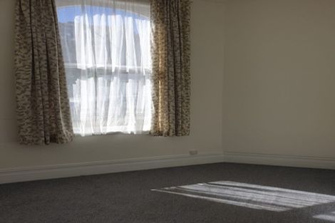 Photo of property in 18 Portland Crescent, Thorndon, Wellington, 6011