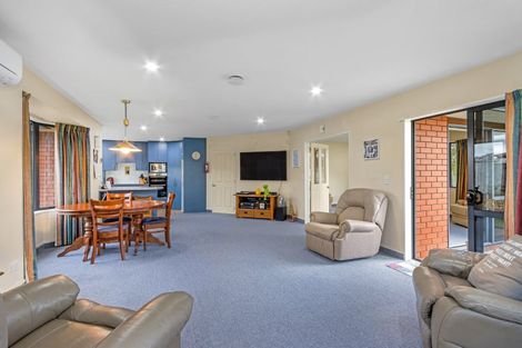 Photo of property in 21 Langley Place, Belfast, Christchurch, 8051