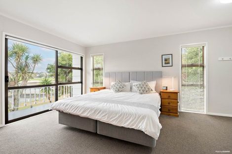 Photo of property in 111 Becroft Drive, Forrest Hill, Auckland, 0620