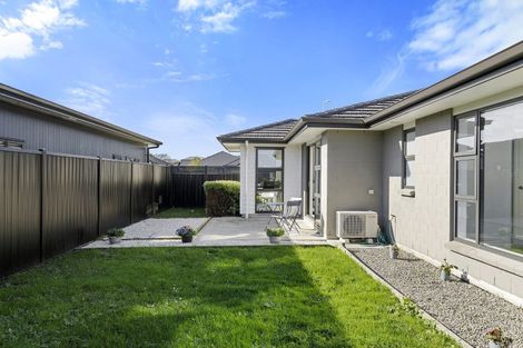 Photo of property in 5 Kerrigan Crescent, Wallaceville, Upper Hutt, 5018