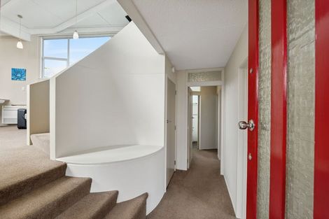 Photo of property in 27 Baring Terrace, Strandon, New Plymouth, 4312