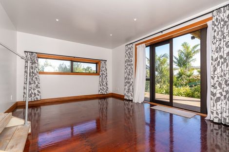 Photo of property in 61 Lorenzen Bay Road, Raglan, 3225