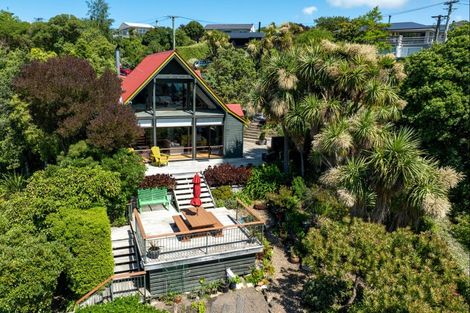 Photo of property in 5 Te Ara Crescent, Diamond Harbour, Lyttelton, 8971