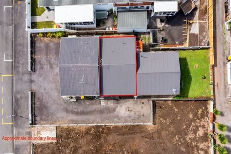 Photo of property in 76b Eliot Street, New Plymouth, 4310