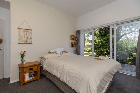 Photo of property in 35 Tennis Court Road, Raumati South, Paraparaumu, 5032