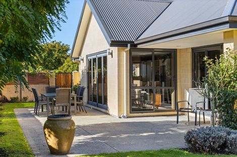 Photo of property in 27 Magnolia Drive, Springlands, Blenheim, 7201