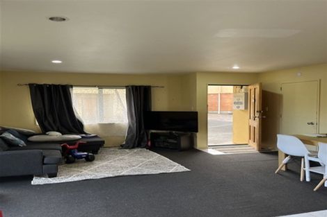 Photo of property in 59j Astley Avenue, New Lynn, Auckland, 0600