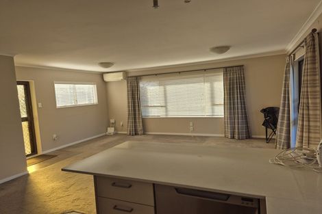 Photo of property in 1/45 Queen Street, Pukekohe, 2120