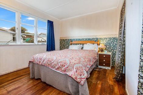 Photo of property in 4 Beauchamp Street, Tawa, Wellington, 5028