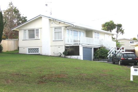 Photo of property in 12 Coniston Avenue, Te Atatu South, Auckland, 0610