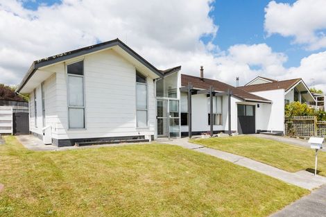 Photo of property in 2a Paradise Place, Milson, Palmerston North, 4414