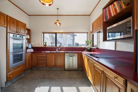 Photo of property in 100 Totara Drive, Pukete, Hamilton, 3200
