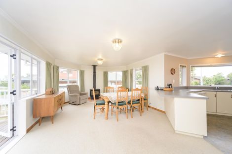 Photo of property in 78 Pacific Drive, Fitzherbert, Palmerston North, 4410