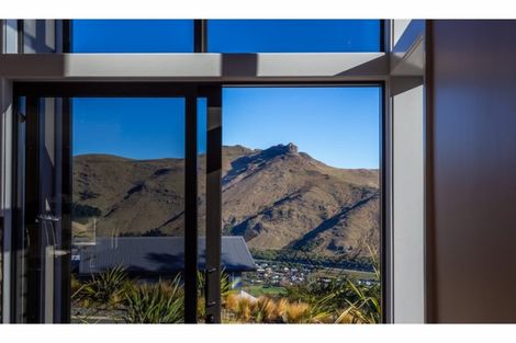 Photo of property in 36 Rockview Place, Mount Pleasant, Christchurch, 8081