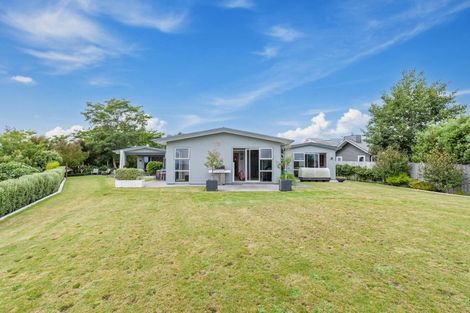 Photo of property in 31 Magnolia Rise, Waipahihi, Taupo, 3330