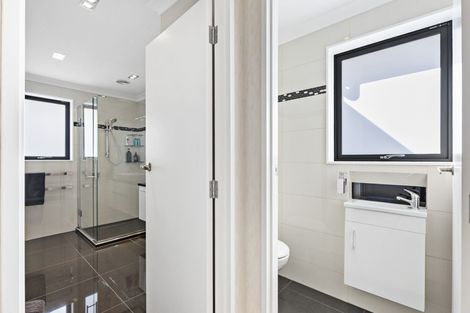 Photo of property in 6 Humphries Place, Awapuni, Palmerston North, 4412