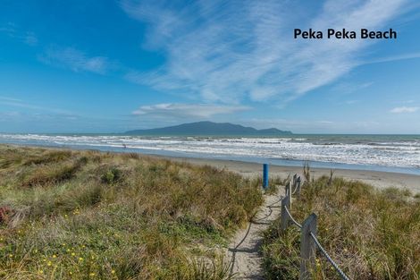 Photo of property in 10 Marram Way, Peka Peka, Waikanae, 5391