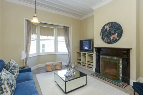 Photo of property in 5 May Avenue, Hospital Hill, Napier, 4110