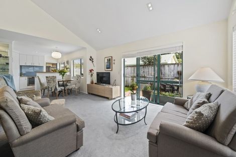 Photo of property in Miramar Villas, 21/3 Byron Street, Miramar, Wellington, 6022